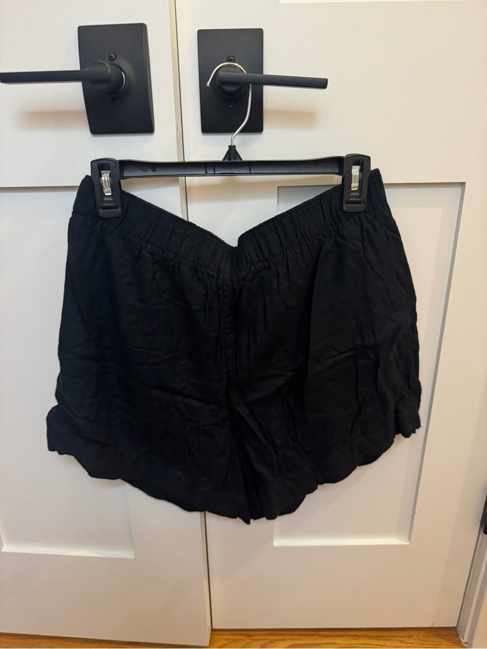 Abercrombie Linen Black Women's Elastic Waist Scallop Hem Shorts